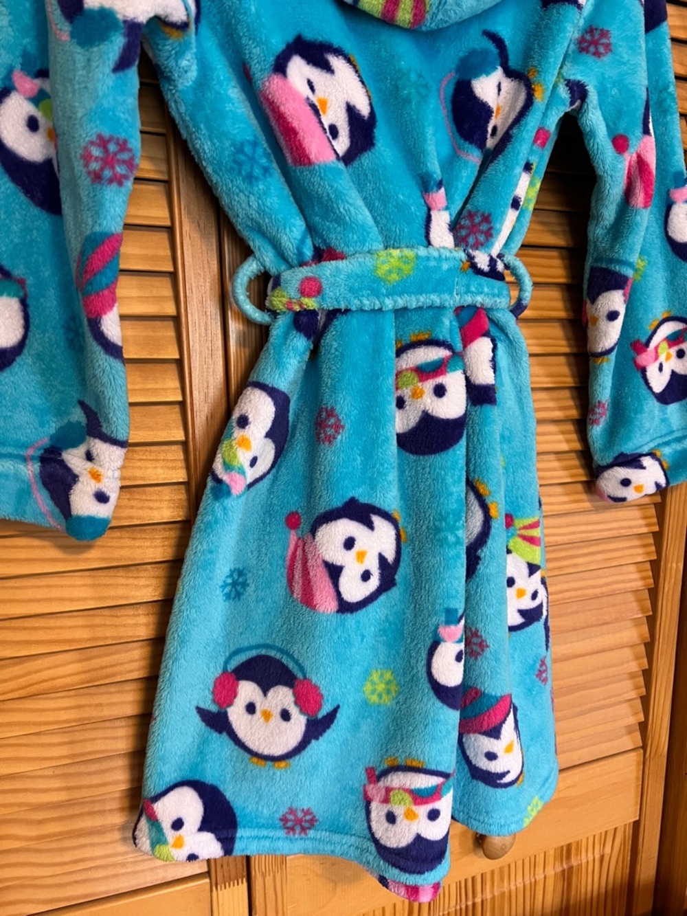 💚 3 for $15💚Kumar Kids Distressed Hooded Robe Penguin print Kids size S (7/8) - Picture 8 of 16